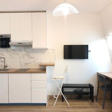 Elegance Haussmanienne, Studio Moderne Et Cosy Paris Luaran gambar