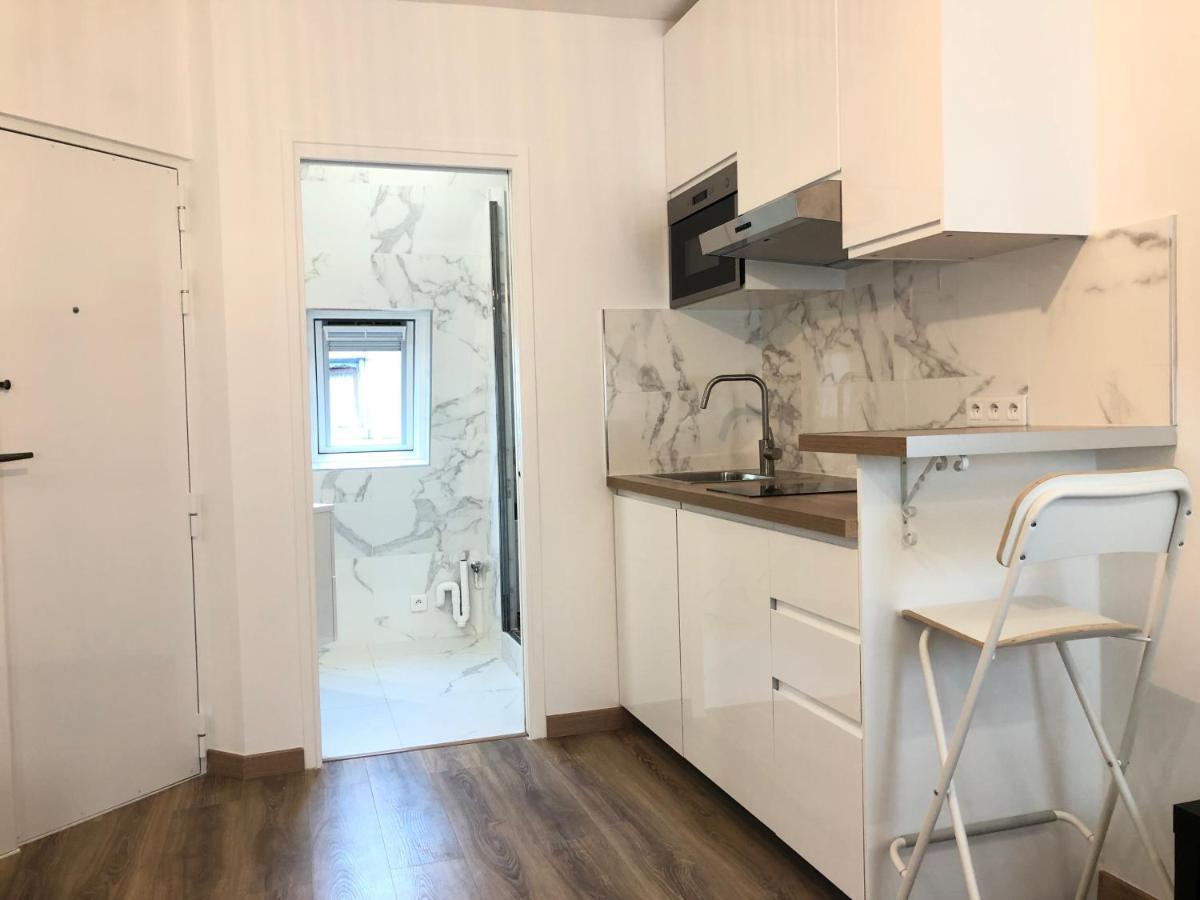 Elegance Haussmanienne, Studio Moderne Et Cosy Paris Luaran gambar